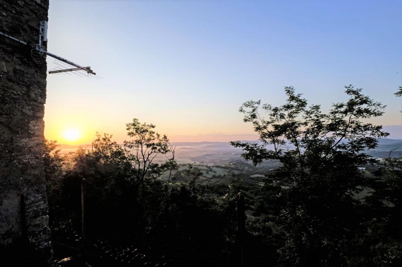 Vila House With Stunning Views Chiusdino Exteriér fotografie